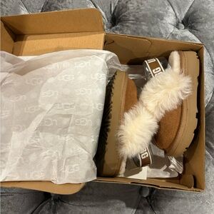 UGG Women's Tan and Cream Fluffy Slippers